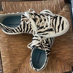 SeaVees Wild Stripe Sneakers – Women’s Size – Classic Canvas Sneaker